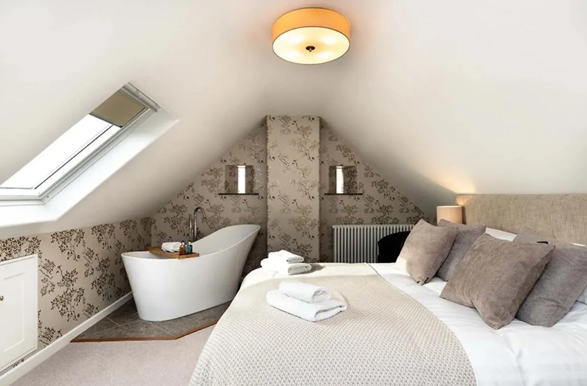 Beach Tree House GLOUCESTERSHIRE Holiday home
